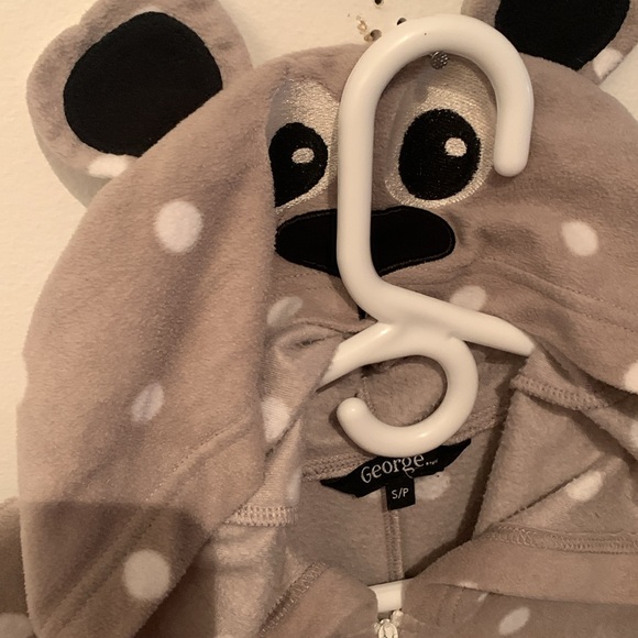 Adorable Fuzzy Bear Onesie Zip Up Hoodie Pyjamas/bear costume from George SZ S🥰 - Picture 8 of 9